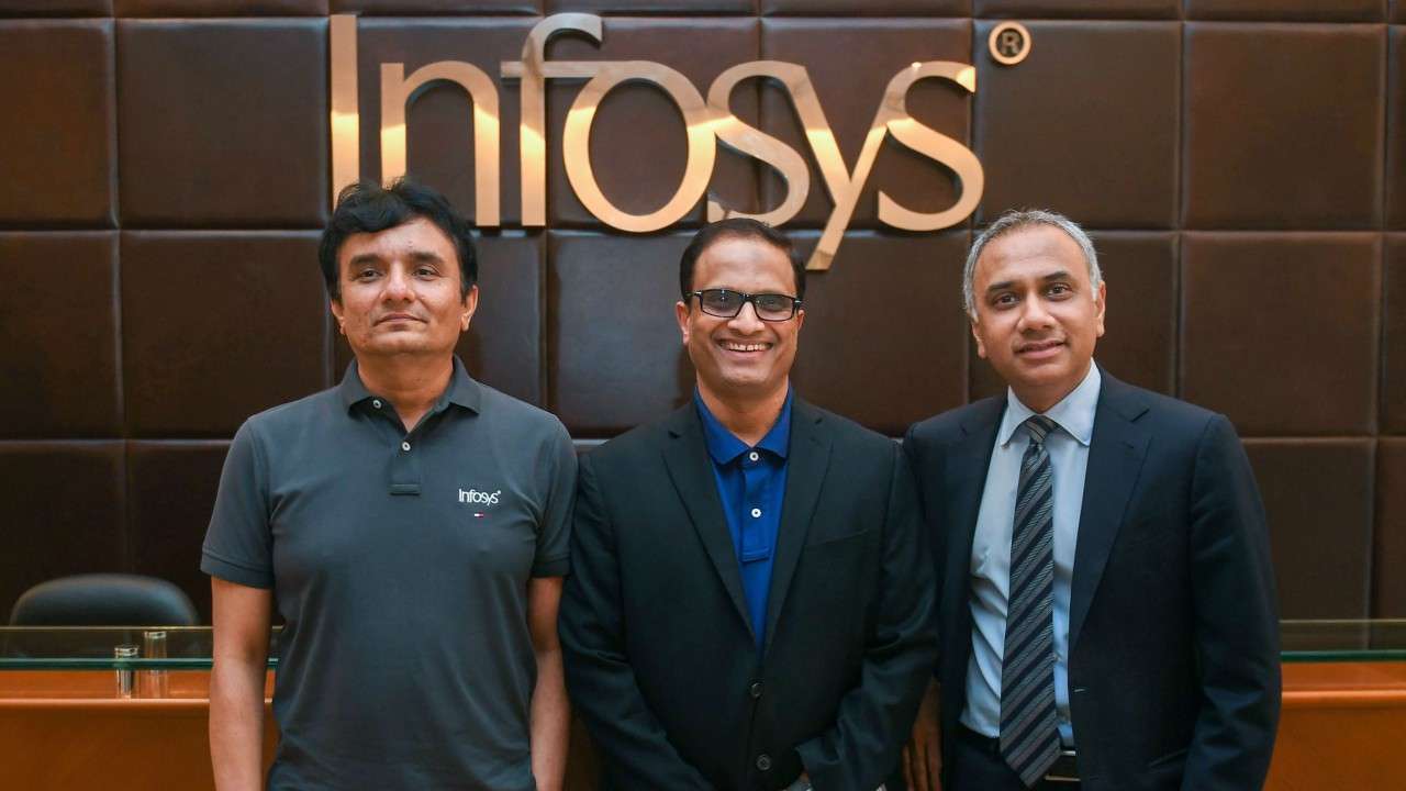 You are currently viewing INFOSYS ANNOUNCES SALARY HIKES