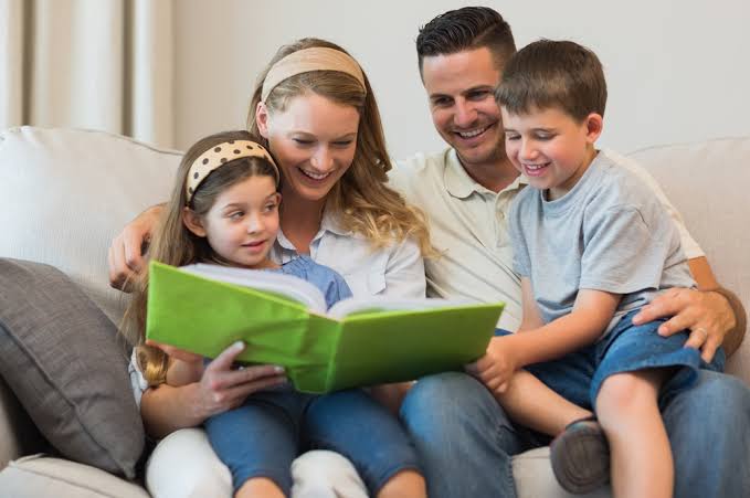 Parents helping students develop reading habits