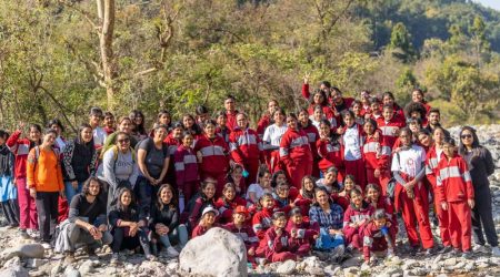 Holding House Enjoys A Picnic