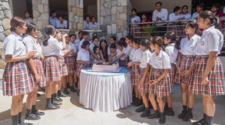École Turns 14